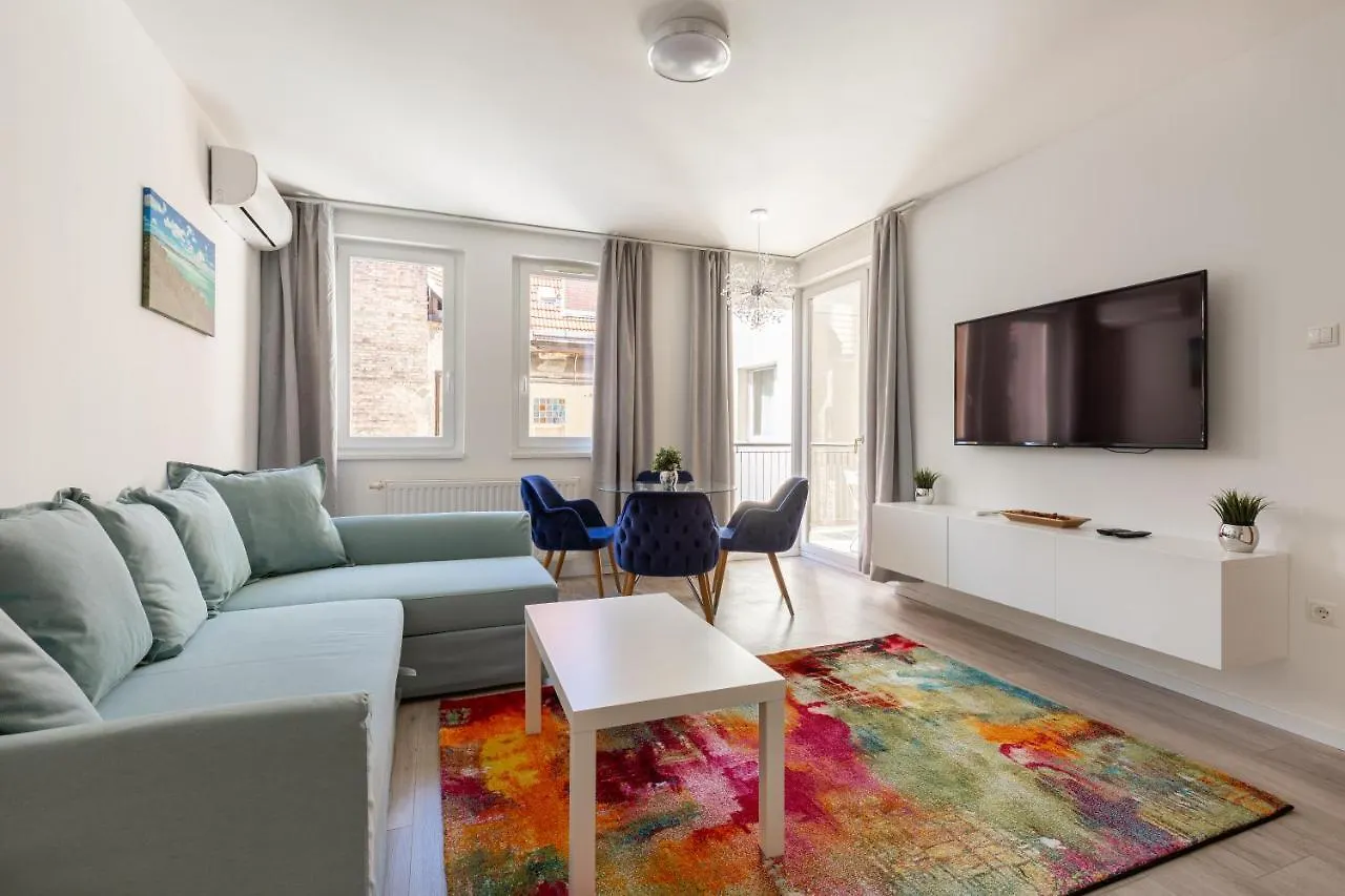 Lovely 1-Bedroom In The Center With Terrace Budapest